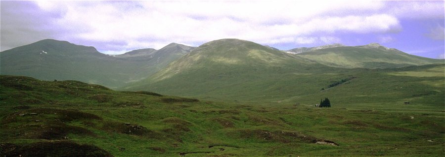 The Grey Corries, Luibeilt ruin and Meanach
