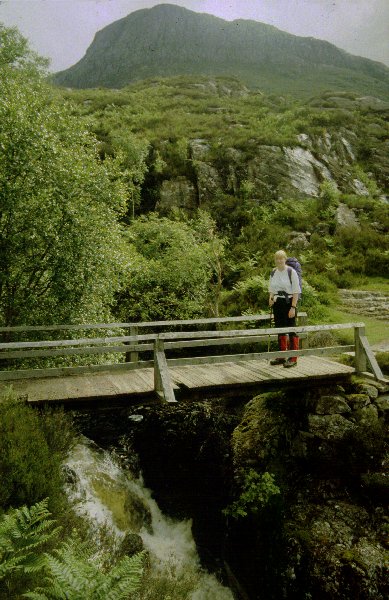 Crossing Abhainn an Fhasaigh